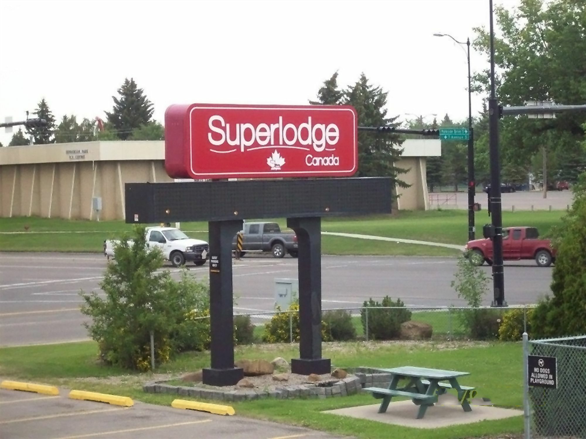 Superlodge Canada Lethbridge Exterior foto